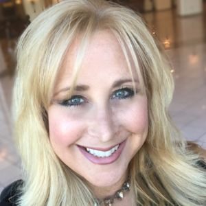 Meet your Posher, Rona